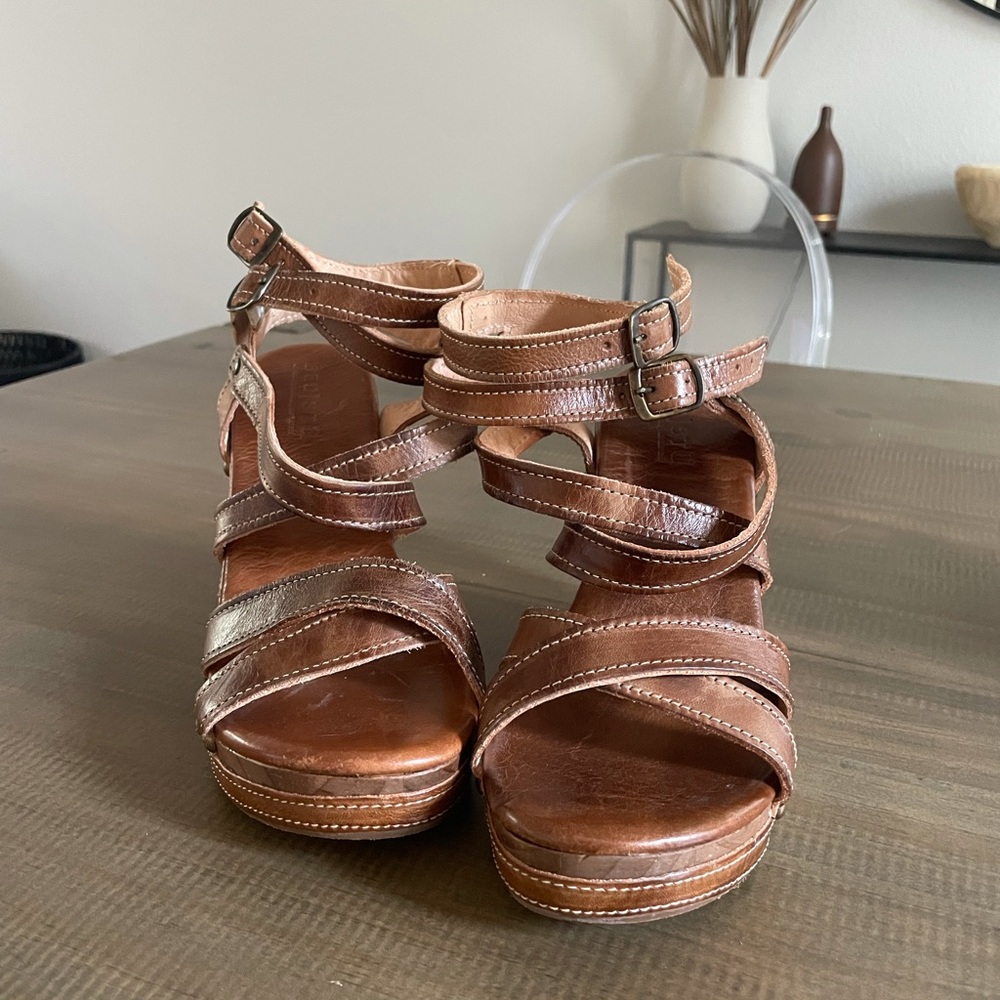 BedStu Juliana wedge in Tan Rustic. Size 8.5